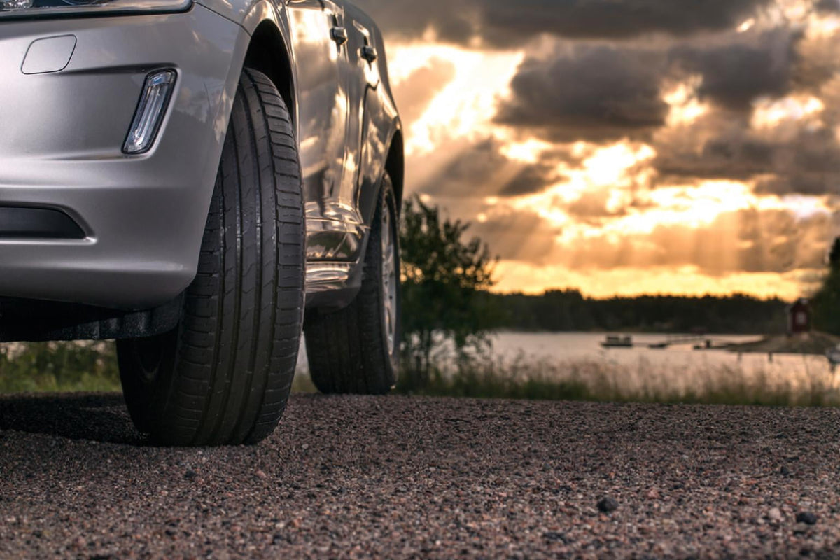 4XS + 225/65R17 102H All Season Tire
