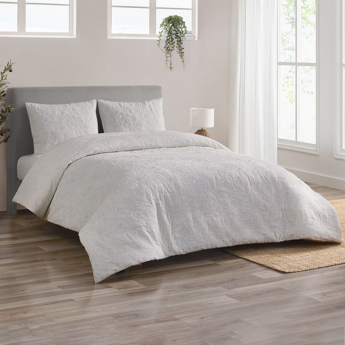 Blossom & Stitch Whitney 3 - Piece Comforter Set
