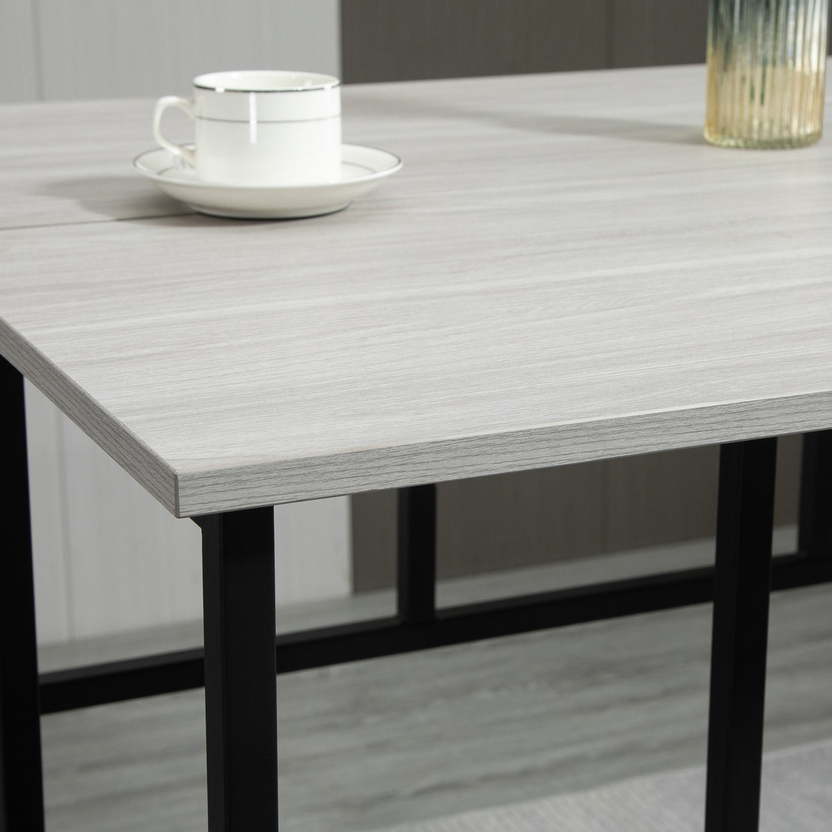 HOMCOM Bartisch-Set im Industriedesign, 6-teilig, 2 Tische und 4 Barhocker, Grau + Schwarz