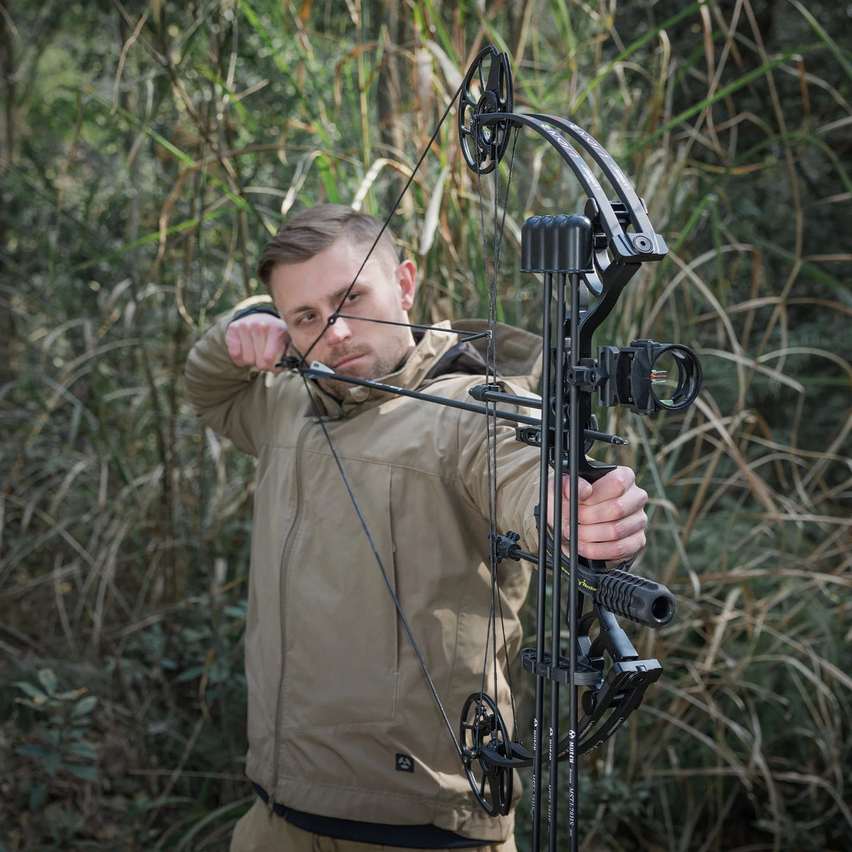 Archery Ready to Hunt Compound Bow Package for Adults and Teens, 25" - 31" Draw Length .0 - 70 lb Draw Weight, up to IBO 320 Fps .lightweight Design Bow, Fully Adjustable