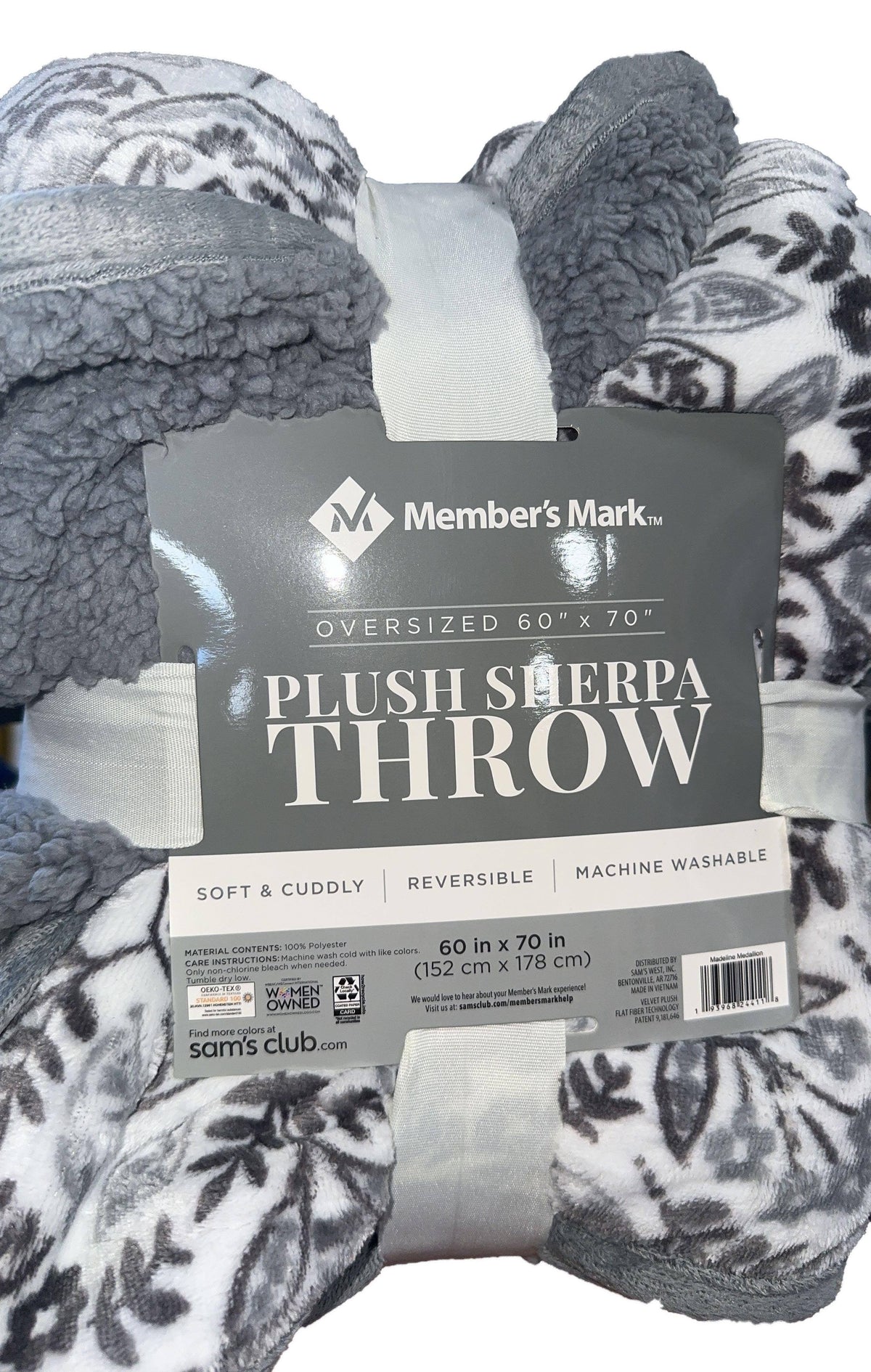 Member's Mark 60" x 70" Oversized Plush Sherpa Throw Blanket (Madeline Medallion)