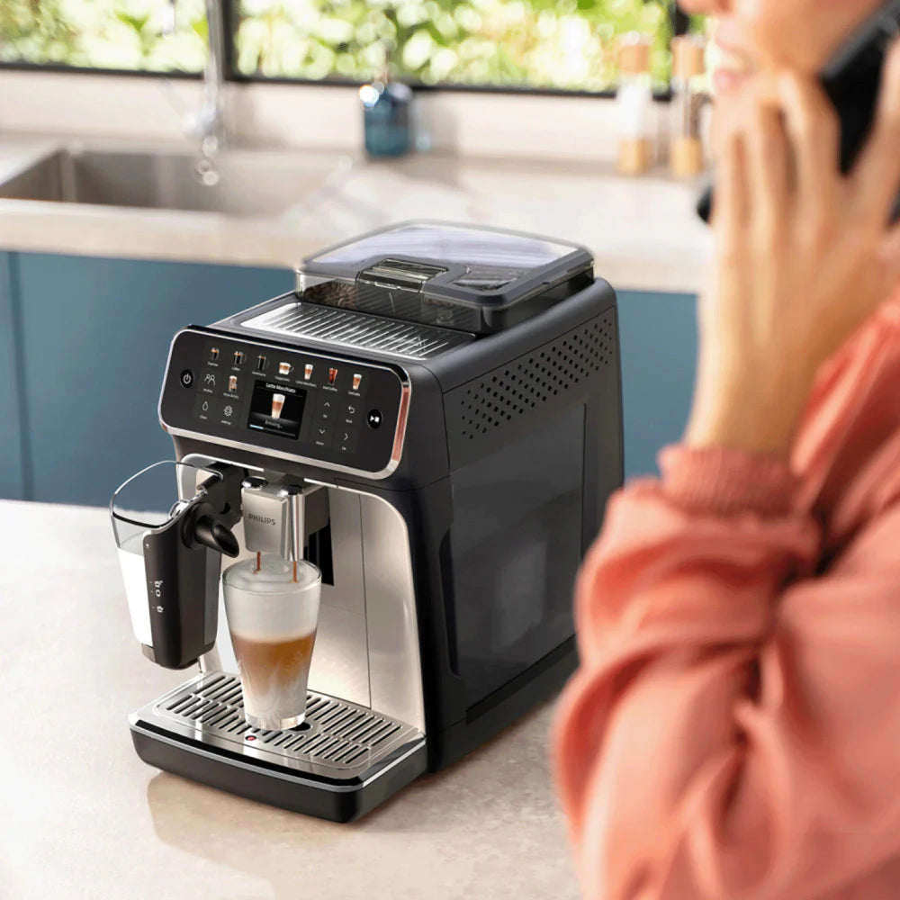 PHILIPS EP5447/90 Serie 5400 LatteGo 11 Kaffeespezialitäten Kaffeevollautomat Schwarz/Chrom